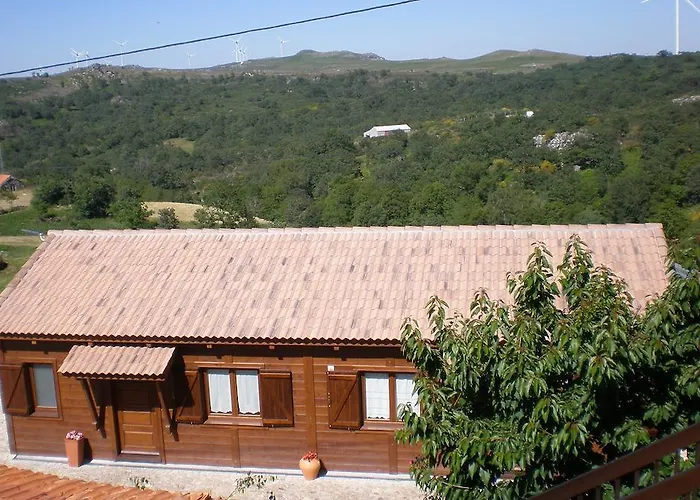 Casas De Montanha Da Gralheira (Viseu)