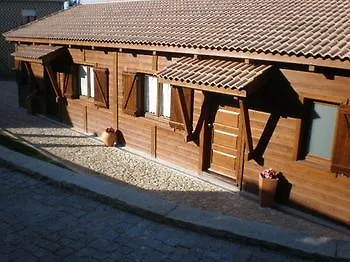 Casas De Montanha Da Gralheira (Viseu)